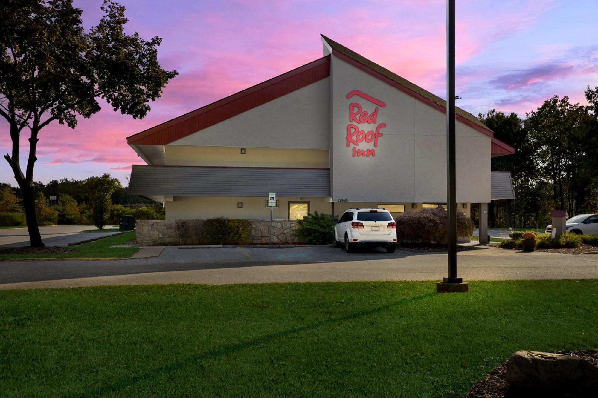 Red Roof Inn Cleveland - Westlake Esterno foto